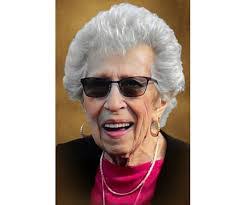 Audrey Otto's Instagram, Twitter & Facebook