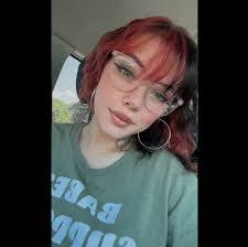 Yessenia Colon's Instagram, Twitter & Facebook