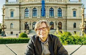 Rudy linka, rudy royston & larry grenadier. Mrtve Rudolfinum Chci Prestavet Krnacova Souhlasi Rika Rudy Linka Idnes Cz