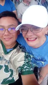 Do I wanna sign I'll decide in a minute, they get 15..we get 85  independent! #BLANCO3 #Friday