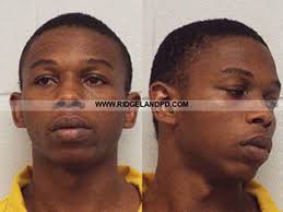 One charged, 2 sought in Ridgeland murder