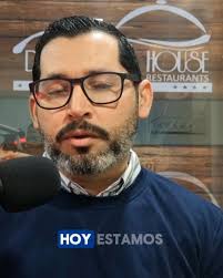 La obesidad y el sobrepeso pueden tener un impacto significativo en la  salud de la mujer durante el embarazo, tanto para ella como para el bebé,  sobre este tema conversamos con el médico Freddy Marin, ...