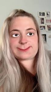 Victoria Wilde's Instagram, Twitter & Facebook