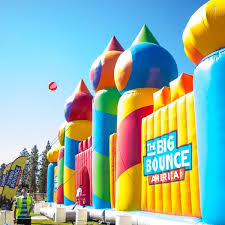 The Big Bounce America: fun for all at the world's biggest inflatable theme  park | blooloop