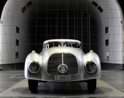Mercedes Benz Showcases The One Off 540 K Streamliner At Pebble Beach Mercedes Benz Mercedes Benz