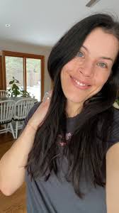 Mom turns travel into business