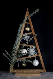 Tischdeko zu weihnachten weihnachtstischdeko zum. Diy Weihnachtsbaum Mit Eukalyptus Linda Loves Diy Blog Youtube Content Agentur Diy