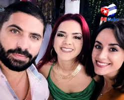 🌞 Un bonito despertar con tres de " los malos" de la novela Renacer 😜 Un  saludo para los excelentes actores Alejandro Cuervo, Ary Fonseca y Daniela  Valdes 📺 #actorescubanos #televidentes #renacer #televisioncubana