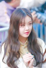 On top of all that, i want to mention the letter that seo shin ae's mother wrote at our graduation. Gidle Soojin G I Dle Girl With Hat Tall Girl