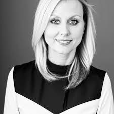 Jennifer Dillingham's Instagram, Twitter & Facebook