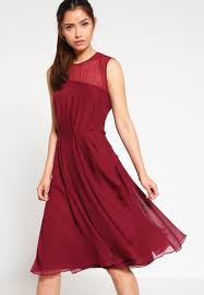 Trova una vasta selezione di vestito natale cane a prezzi vantaggiosi su ebay. 30 Vestiti Rossi Perfetti Per Natale 2016