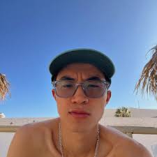 Dear Hanna, our little-big 10-year-old today girl! We wish you absolutely  the best of this world, and most of all: inspiration and good examples! We  know what "happy birthday" from Greta Thunberg