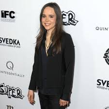 It was 2015, and she was filming gaycation, the documentary series she made with her best. Elliot Page Im Starportrat News Bilder Gala De