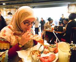 Can anyone tell me if lobster is haram or halal and why please? Is Lobster Halal