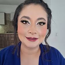 Silvia Angulo's Instagram, Twitter & Facebook