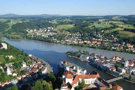 Passau is a city in bavaria, germany, close to the austrian border. Passau City Of Three Rivers Tourism De
