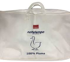 Costituito da 2 piumini in piuma d'oca uniti da appositi bottoncini e utilizzabili separatamente: Gabel Piumino Matrimoniale Nottetempo 90 10 4 Stagioni 250x205 Cm 90 Piumino 10 Piumetta D Oca Piumini Homelook