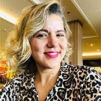 Danielle Arlotta's Instagram, Twitter & Facebook