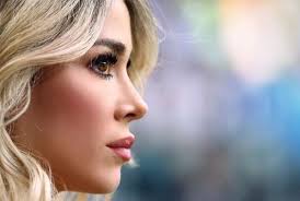 La popolare giornalista di dazn ha fatto . Diletta Leotta E La Rabbia Del Web Tuo Fratello Chirurgo Ti Ha Rifatta Tutta