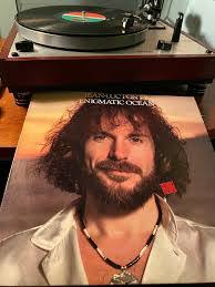 Robin Siegrist's Instagram, Twitter & Facebook