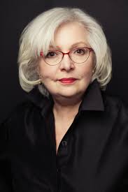 Nancy Widmann's Instagram, Twitter & Facebook