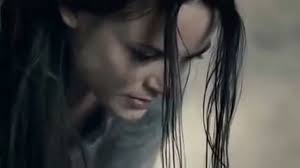 Ela mudou de identidades e cidades, participando relutantemente de um grupo de apoio para colocar sua nova vida em ordem. Doce Vinganca 1 Vinganca Da Banheira D Agua Youtube