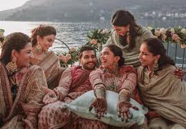 Ranveer And Deepika Posted Super Happy Pictures From Their Wedding And My Heart Can T Take It Bollywood Wedding Deepika Ranveer Deepika Padukone
