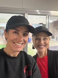 Thank you SO MUCH, South Warren Middle PTSO and Teachers! We hope everyone  enjoyed their lunch today! Merry Christmas! ❤️🇮🇹🍝🥗🥖🙌🏼