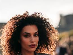 Este pack incluye todo lo que necesitan las chicas de pelo rizado para  tener unos rizos definidos y sin encrespamiento por poco más de 10 euros