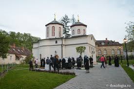 Un sfânt al vremurilor noastre, ed. Foto Rakovita Locul Unde IÈ™i Doarme Somnul De Veci Patriarhul Pavle Al Serbiei Doxologia