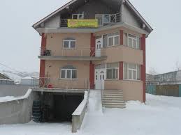 Cu cada sau cabine de dus cu hidromasaj etc.vila se preteaza atat. Camin Pentru Batrani Zile Senine Camine De Batrani Camin Batrani Bacau