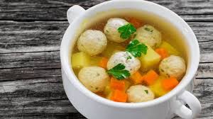 Hochzeitssuppe Mit Mehlklosschen Gemuse Und Fleisch Ist Einfach Eine Gaumenfreude Interessiert Bei Bildderfrau Hochzeitssuppe Knodel Fur Suppe Essensrezepte