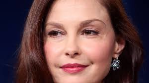 22 hours ago · ashley judd is walking again, nearly six months after shattering her leg deep in a congolese rainforest. Ashley Judd Wurde Als Kind Missbraucht Promiflash De