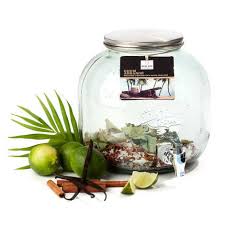 Melange Rhum Arrange Pour Cocktail En Fontaine Quai Sud En 2020 Rhum Arrange Fontaine Cocktail Rhum