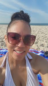 Hello 👋🏻 I'm Susan 48 from Queens. New to Facebook and to this group!  Looking forward to talking to new people! 🤩