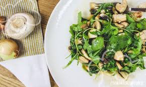 Leckere Rucola Putenpfanne Essen Ohne Kohlenhydrate Rezept Essen Ohne Kohlenhydrate Rezepte Lecker