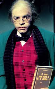 De los variados programas que ha producido, se pueden mencionar al. Nombre Del Personaje De Eugenio Derbez Preguntame