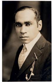 PDF) “Photos of Style and Dignity: Woodard's Studios and the Delivery of  Black Modern Subjectivity”