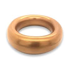 Elsa peretti, autentica pioniera del design, traduce tutti gli elementi del mondo della natura in gioielli scultorei, armoniosi e irresistibilmente. Peretti For Tiffany And Co A Collection Of Lacquer And Sterling Bangles For Sale At 1stdibs