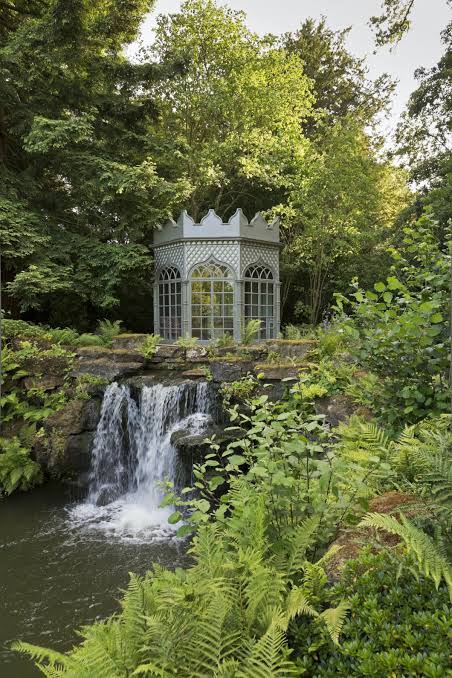 English Garden Follies: Enchanting & Enduring - Flower Magazine