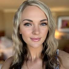 Shelby Mae Hogue (@shelbymhogue) • Threads, Say more