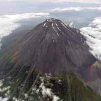 Pyroclastic Flows From Mount Fuji Eruption Could Sever Roads Used For Evacuation Report Says The Japan Times