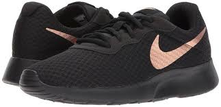 Black And Rose Gold Nikes Womens Pin By Kacee Fitness Llc On Fitness Black Nike Shoes Rose Gold Nike Shoes Gold Nike Shoes