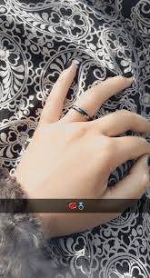 Hatoo wali dpz / holding hands wallpapers wallpape. 84 Girl Hand Pic Ideas In 2021 Girl Hand Pic Girls Hand Girly Pictures