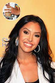 12 Celebrity Engagement Rings That Are Worth More Than A Small Island Kobe Bryant And Wife Latina Celebrities Vanessa Bryant