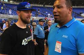 El avión boeing 787 que la compañía norwegian ha dedicado a la pensadora veleña está ya en el aeropuerto de helsinki desde donde va a realizar rutas europeas. Former Cubs Pitcher Carlos Zambrano Launches Comeback With Chicago Dogs Chicago Sun Times
