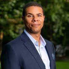 Armando Mitchell's Instagram, Twitter & Facebook