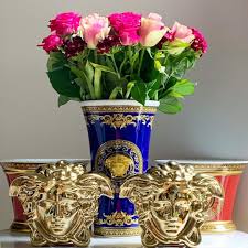 Gefallt 131 Mal 3 Kommentare Versaceikarus Versaceikarus Auf Instagram Versace Versacehome Versacehomecollection Versacem In 2020 Versace Home Decor Design
