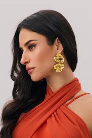 Päivitä tyyliäsi vuodelle 2025 -mekko