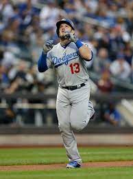 Max Muncy Photostream In 2021 Dodgers Muncy Dodgers Girl